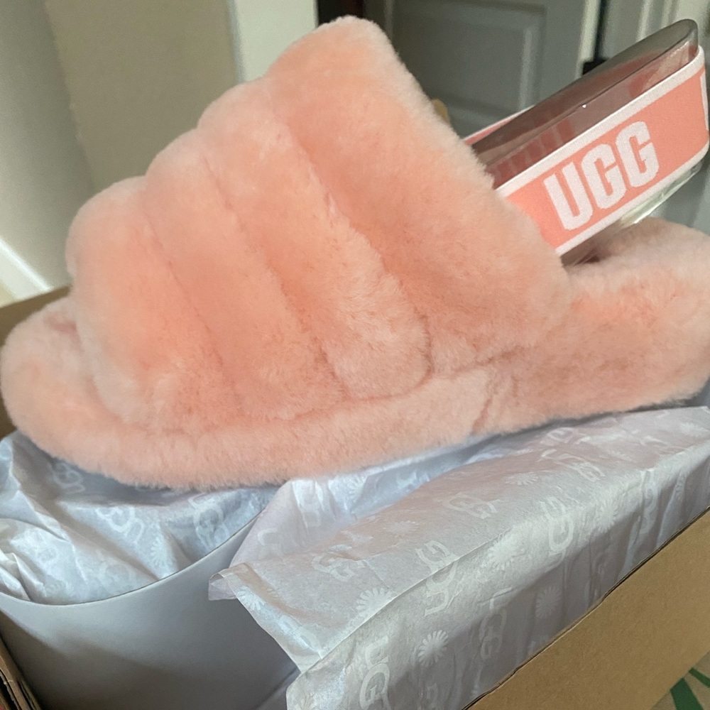 Brand New Ugg Fluff Yeah Slide Women’s size 8